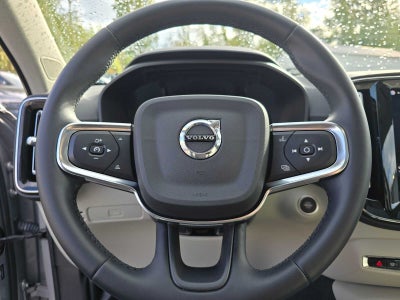 2023 Volvo XC40 Ultimate Bright Theme