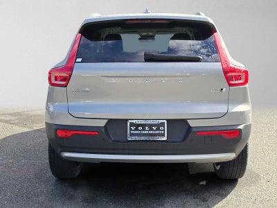 2023 Volvo XC40 Ultimate Bright Theme