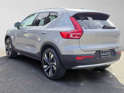 2023 Volvo XC40 Ultimate Bright Theme