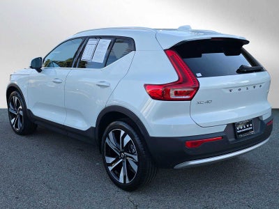 2023 Volvo XC40 Ultimate Bright Theme
