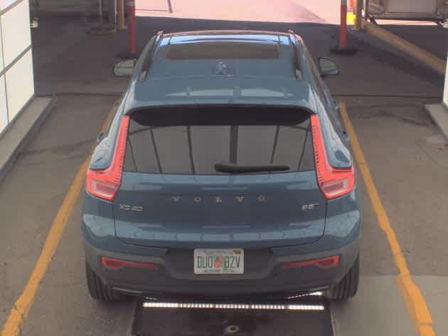 2025 Volvo XC40 Plus Dark Theme