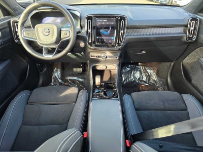 2025 Volvo XC40 Plus Dark Theme