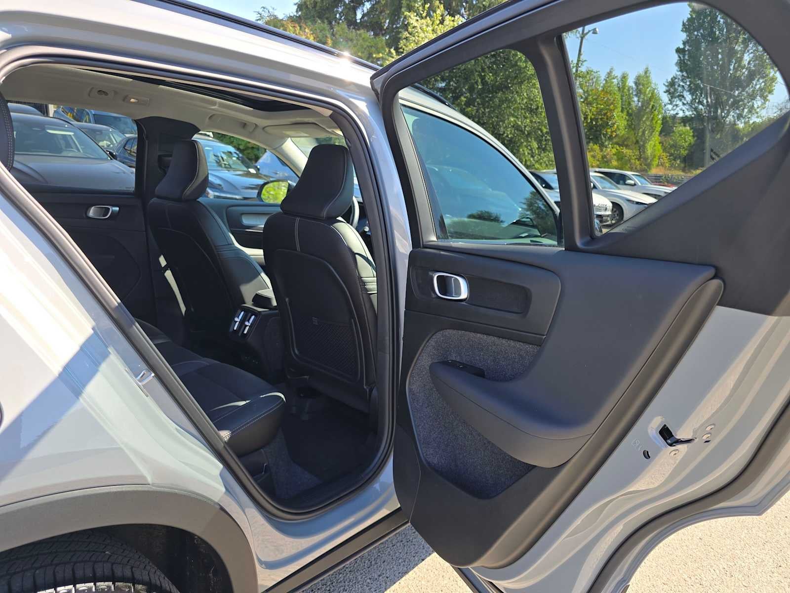 2026 Volvo XC40 Plus