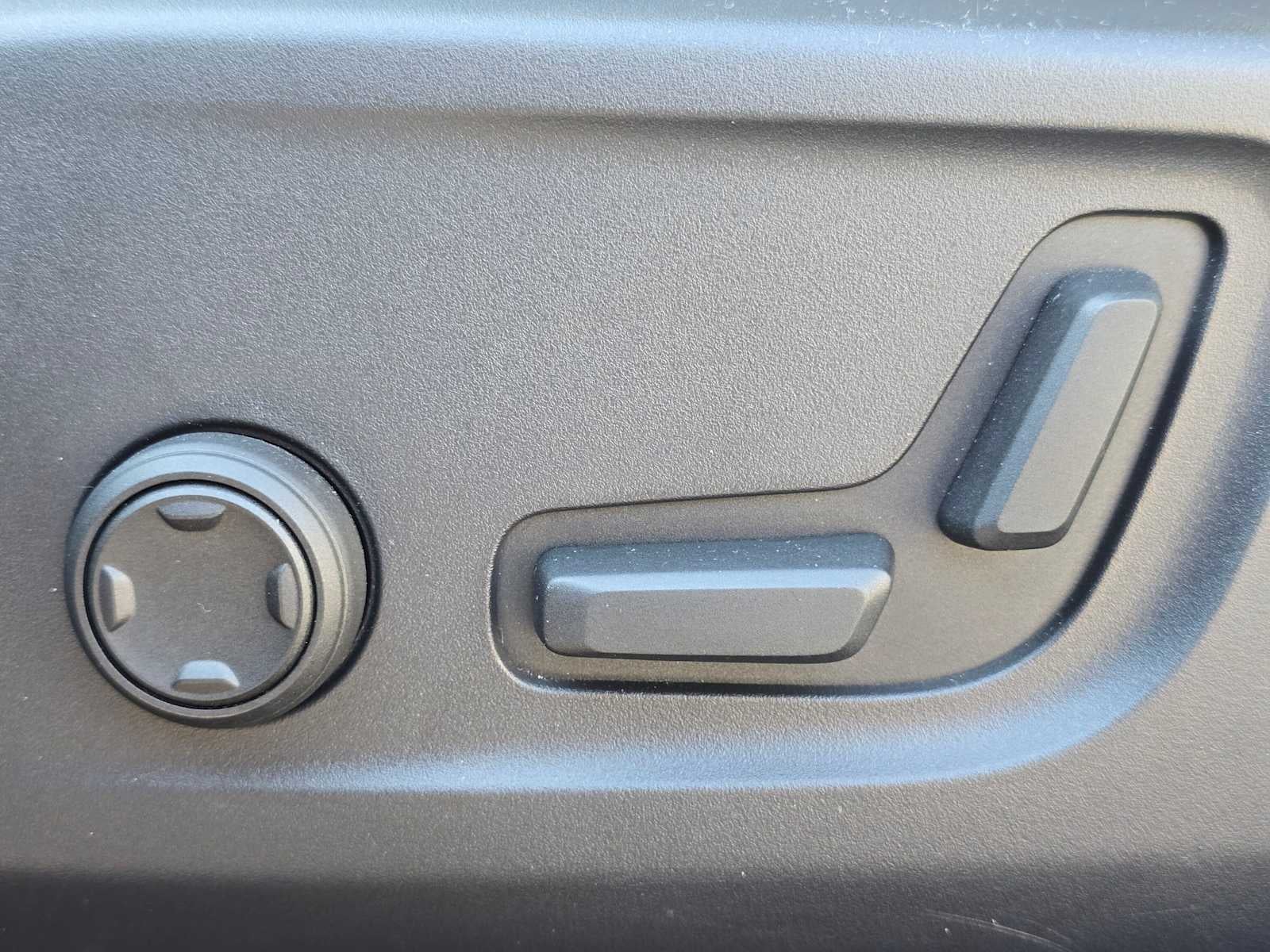 2026 Volvo XC40 Plus