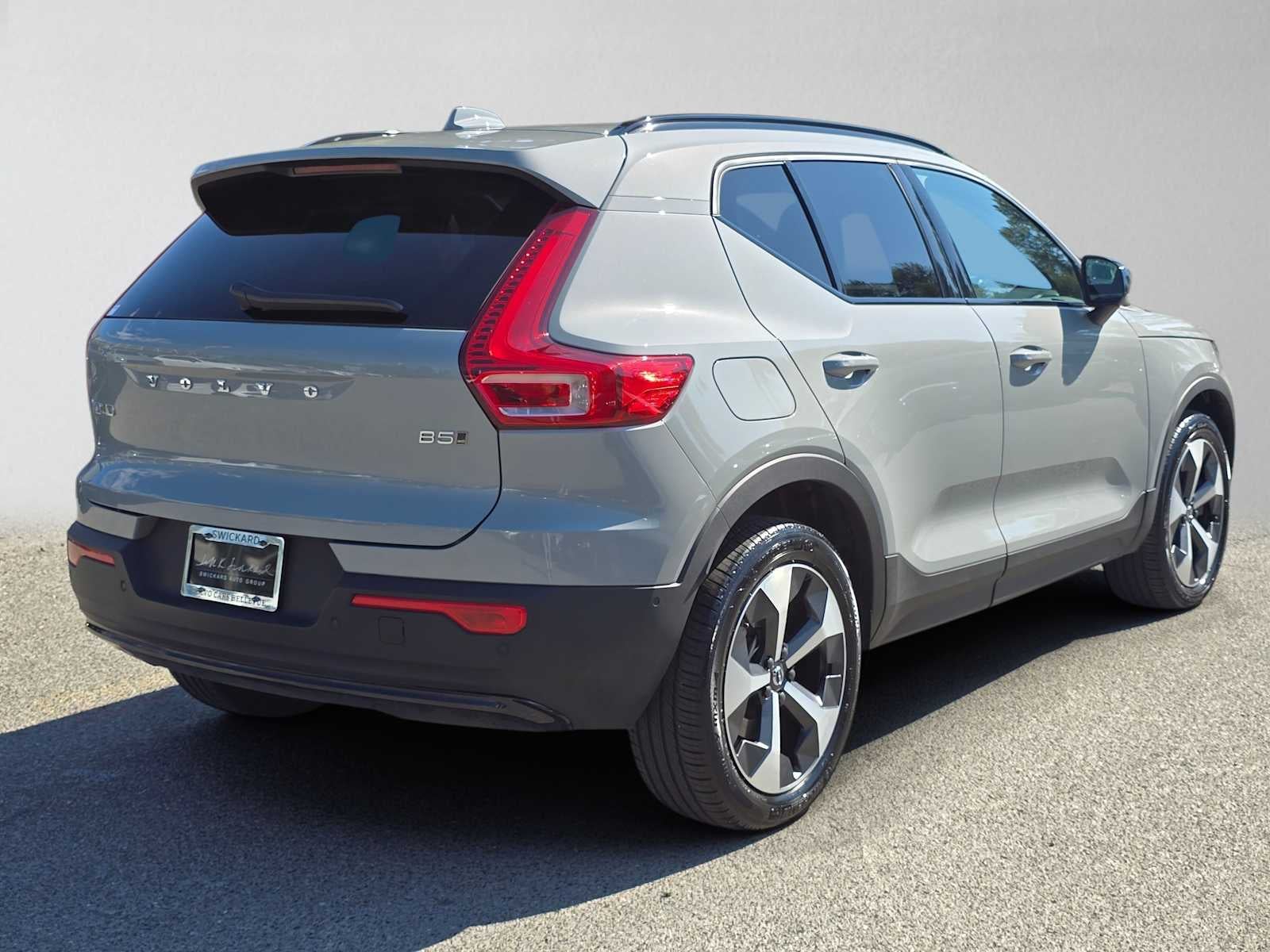 2026 Volvo XC40 Plus