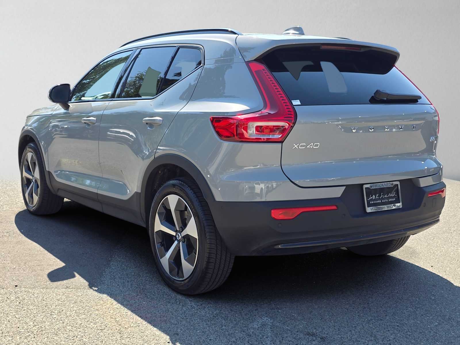 2026 Volvo XC40 Plus