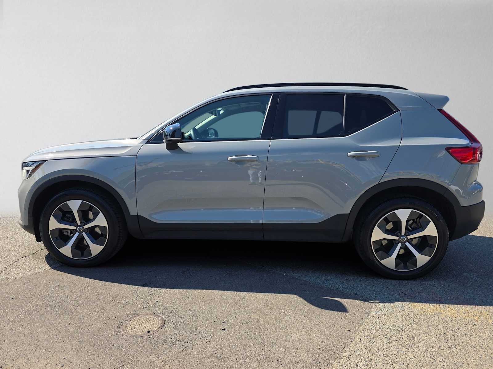 2026 Volvo XC40 Plus