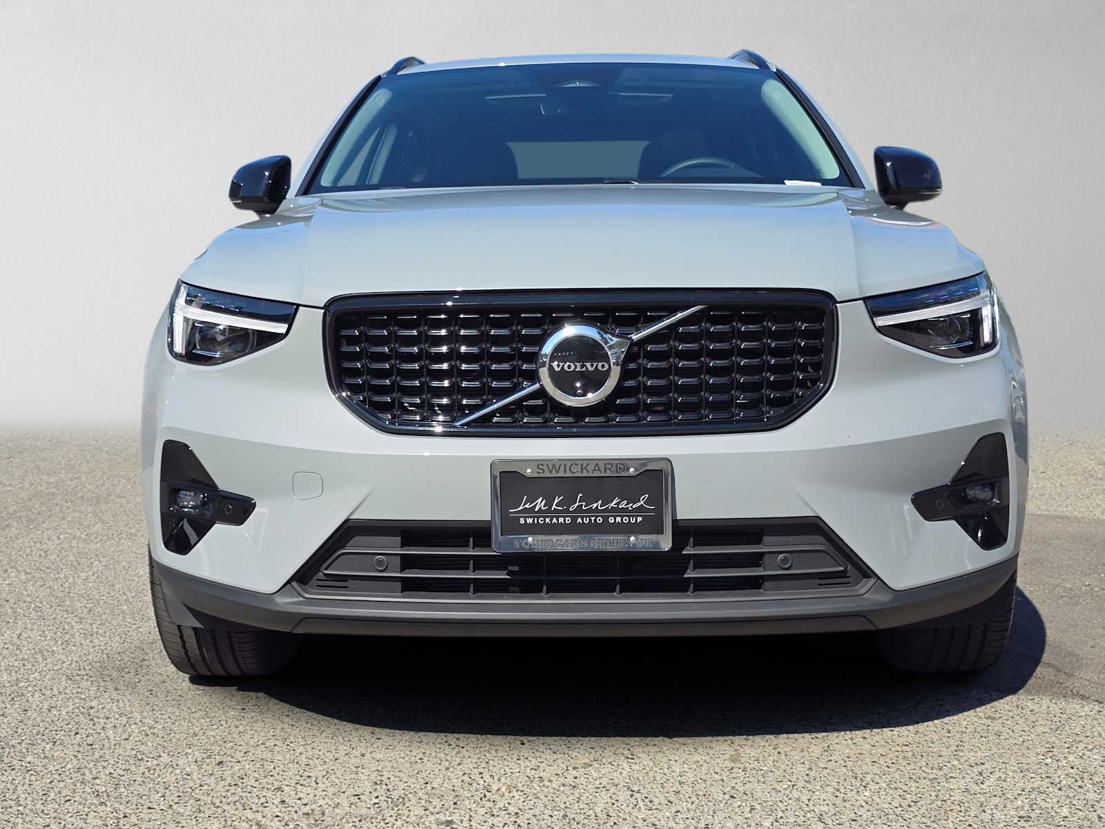 2026 Volvo XC40 Plus
