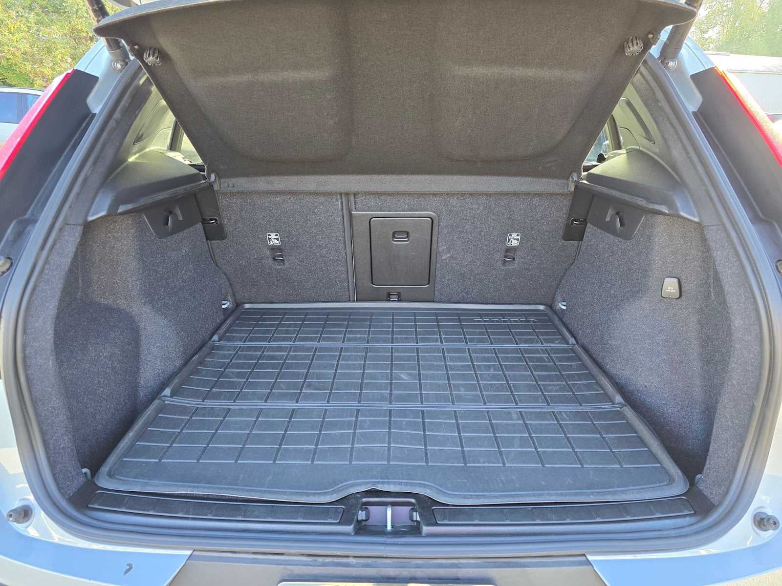 2026 Volvo XC40 Plus