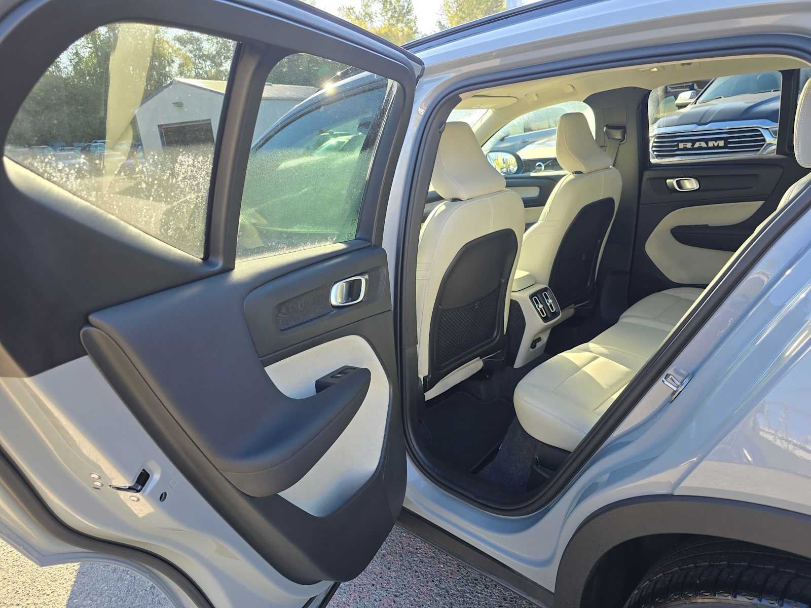 2026 Volvo XC40 Plus