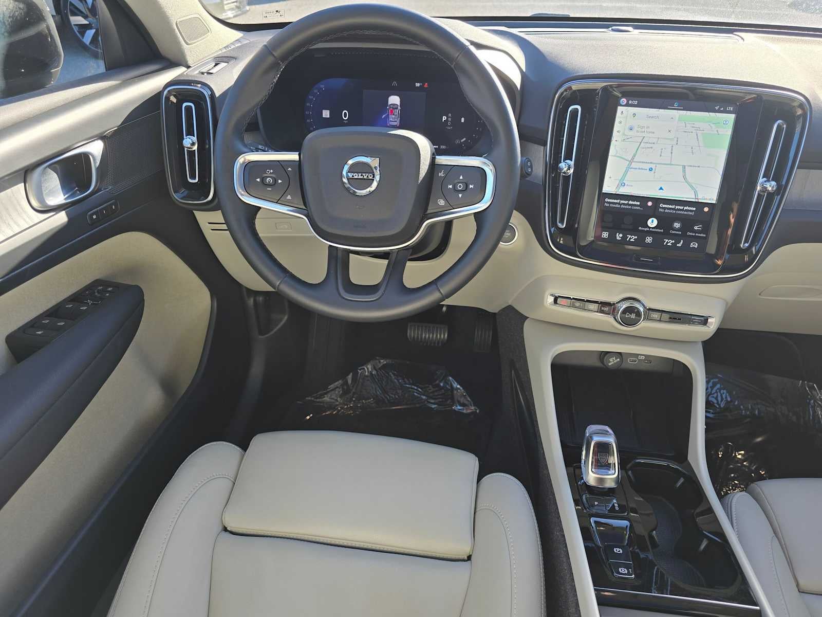 2026 Volvo XC40 Plus