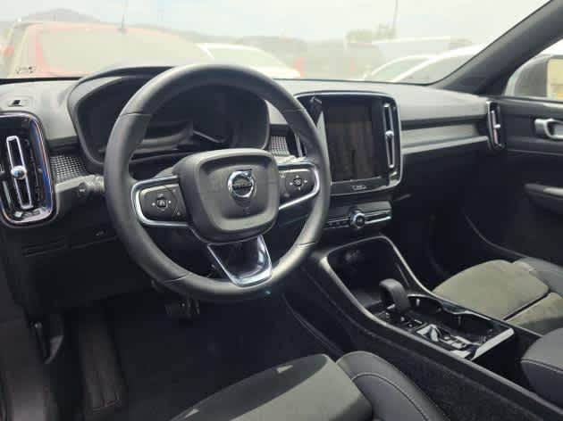 2025 Volvo XC40 Plus Dark Theme