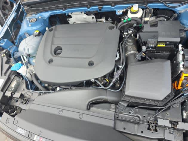 2025 Volvo XC40 Plus Dark Theme