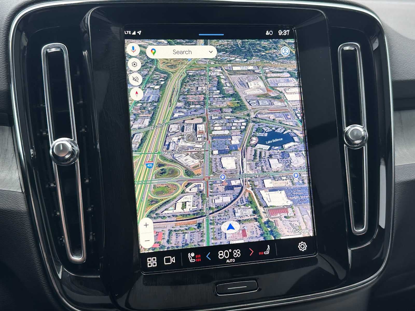 2025 Volvo XC40 Plus Dark Theme