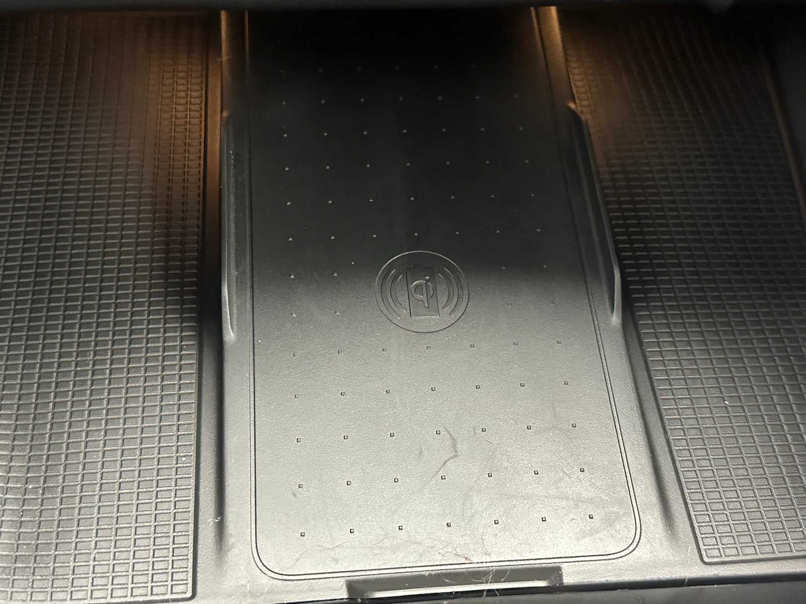 2025 Volvo XC40 Plus Dark Theme