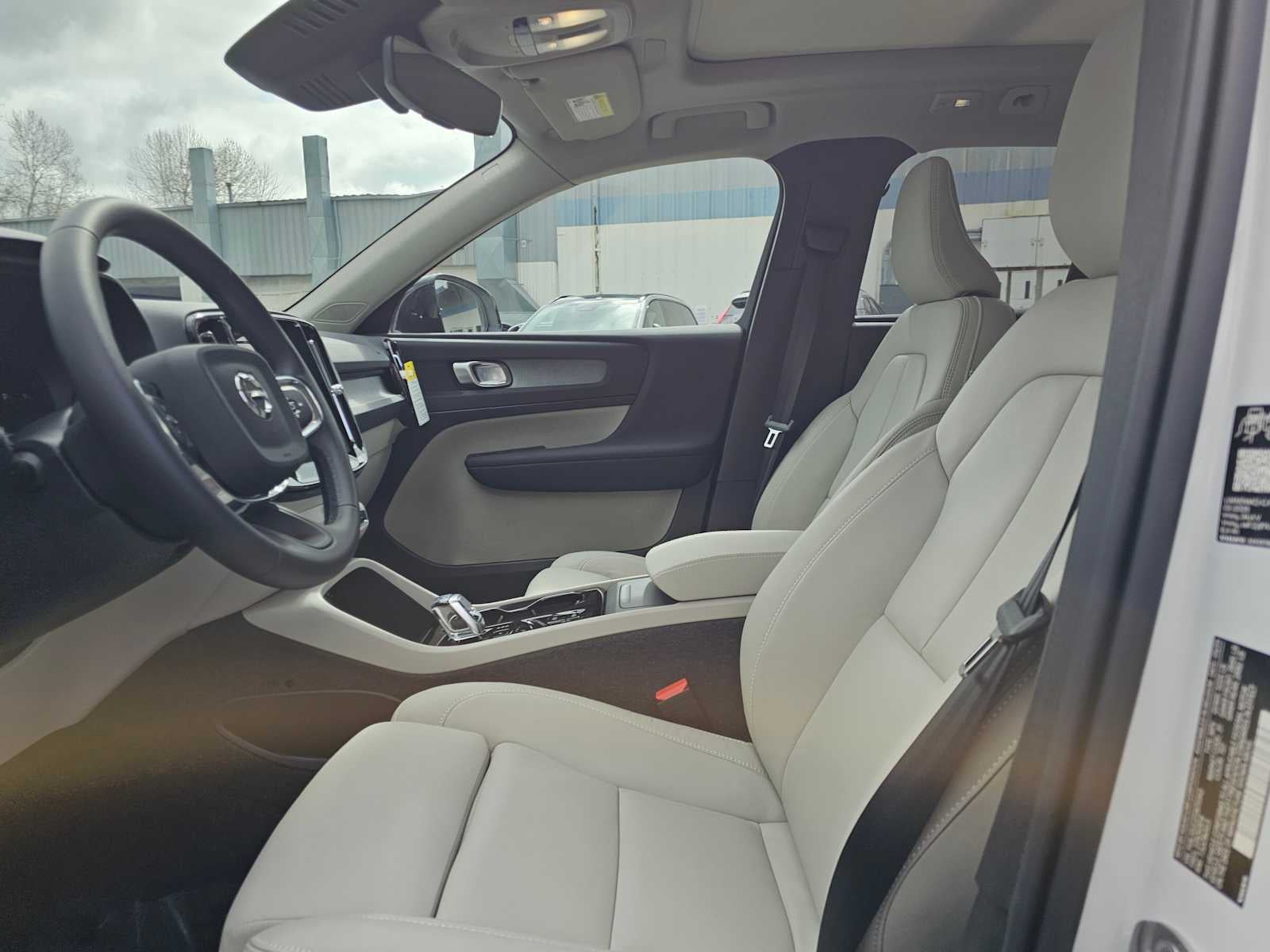 2026 Volvo XC40 Plus