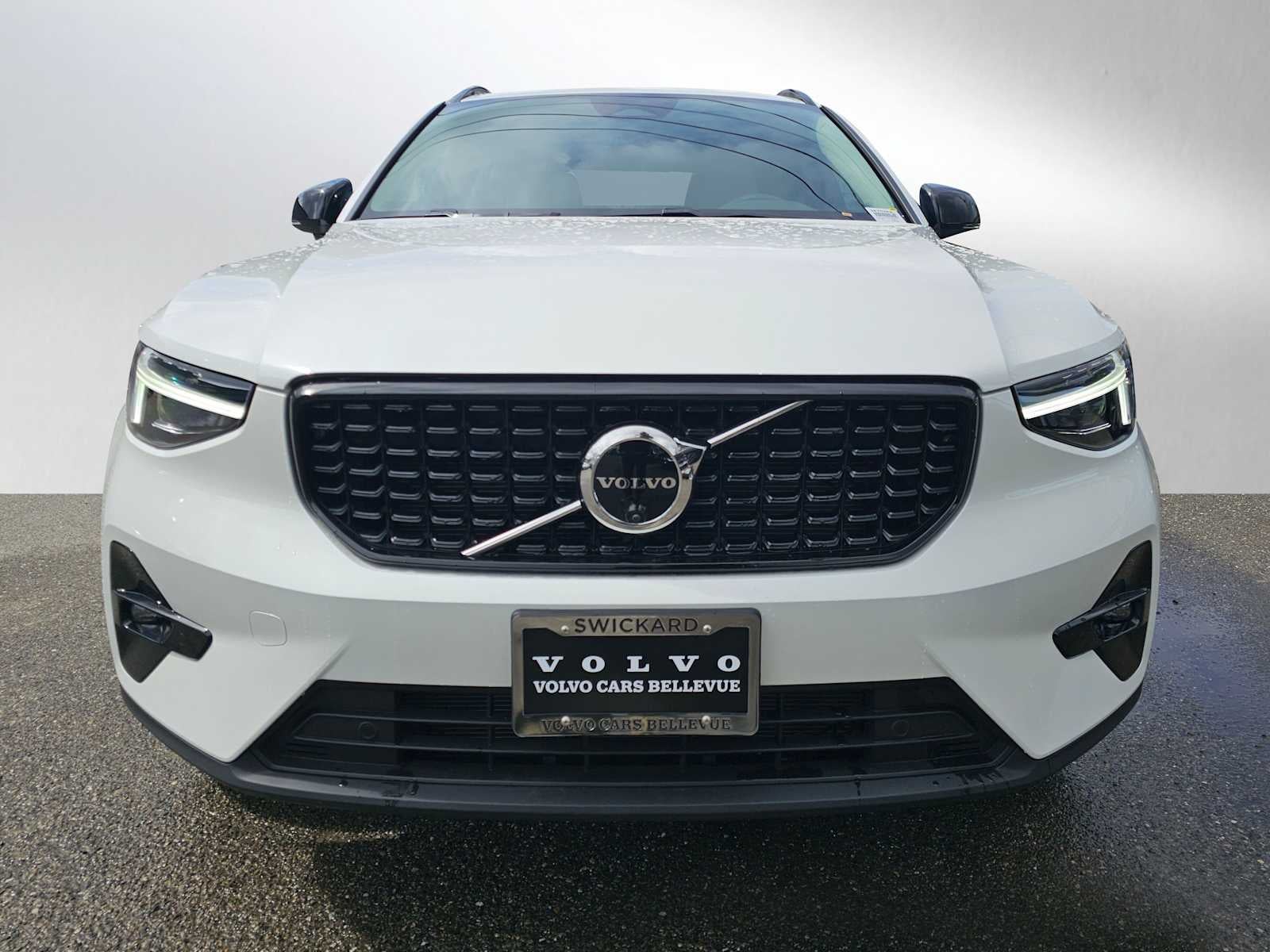 2026 Volvo XC40 Plus