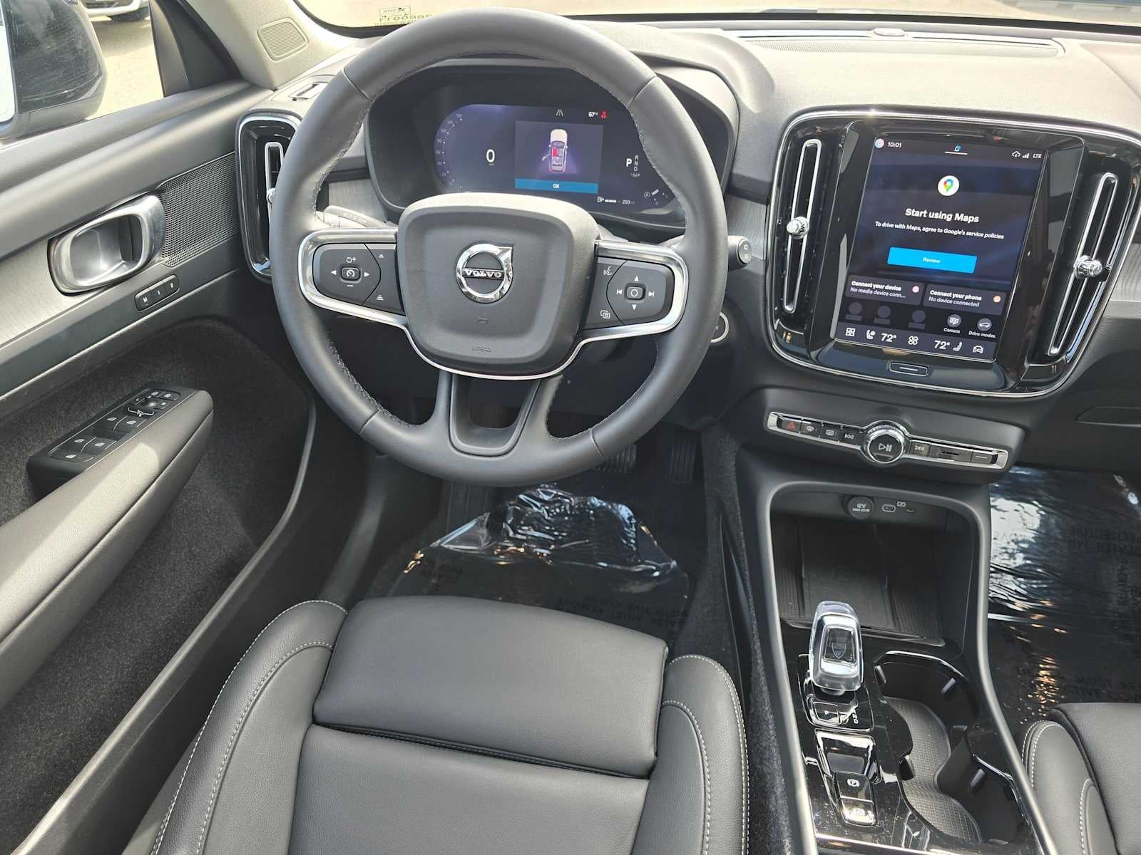 2026 Volvo XC40 Plus