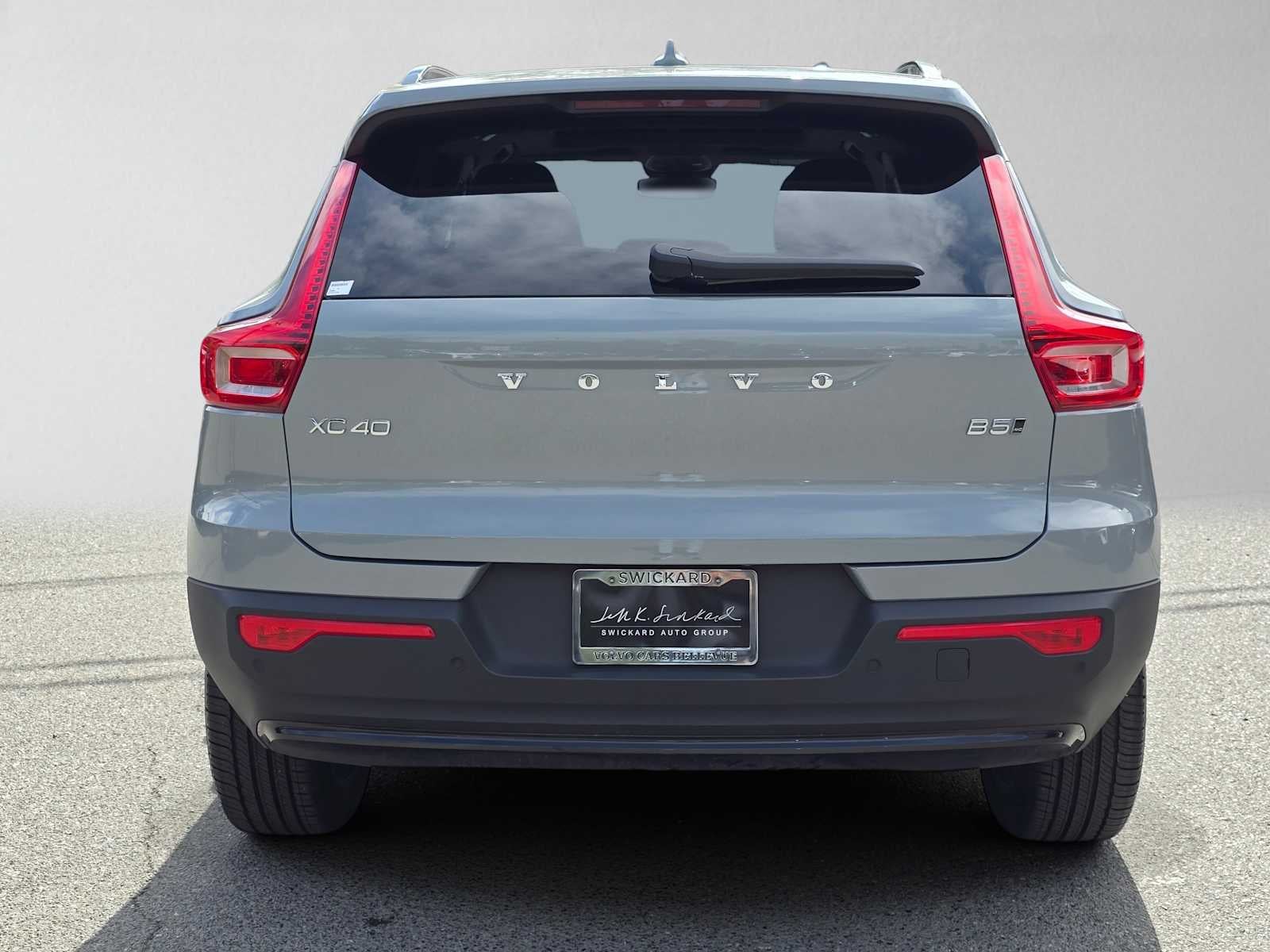 2026 Volvo XC40 Plus