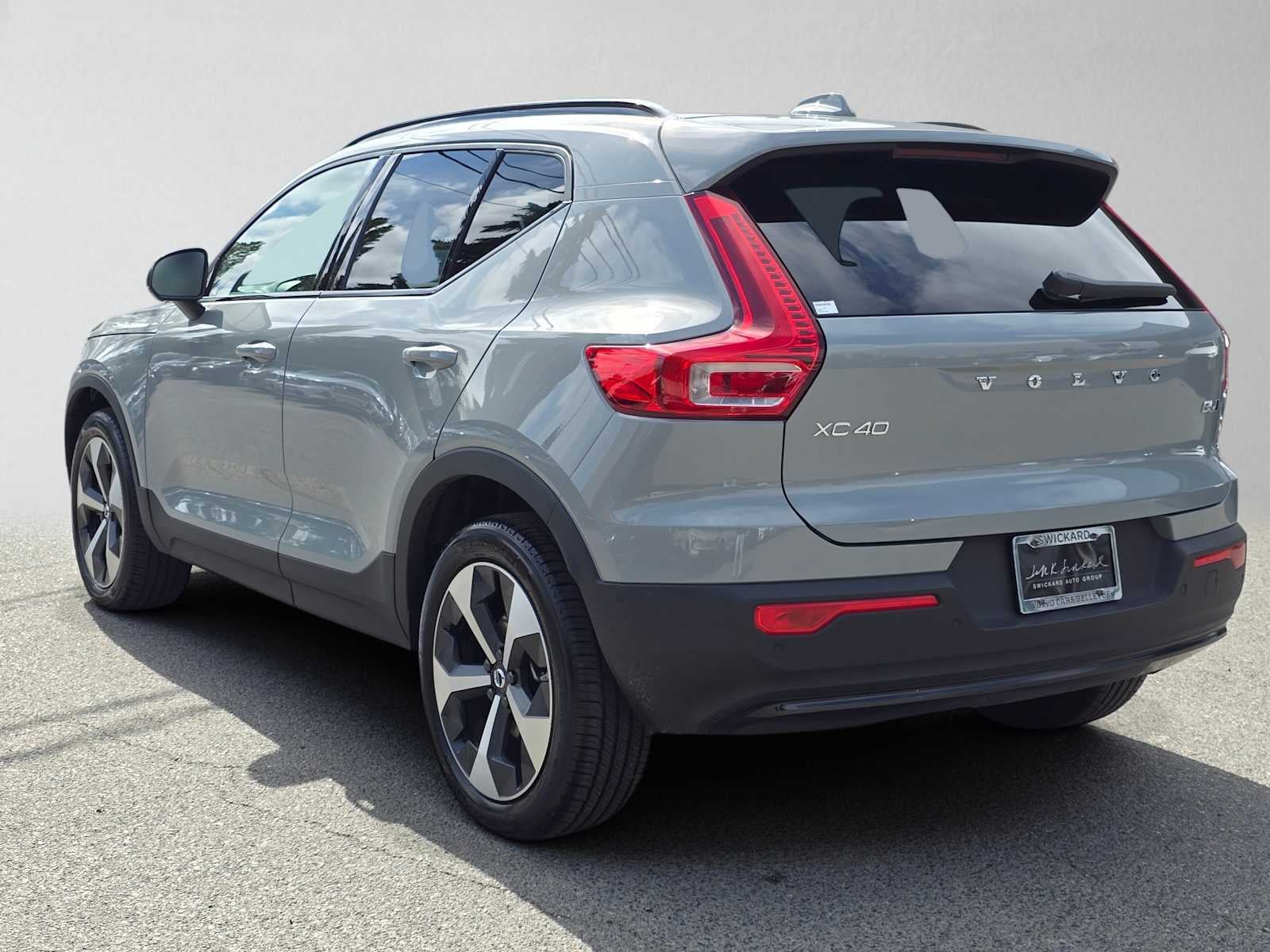 2026 Volvo XC40 Plus