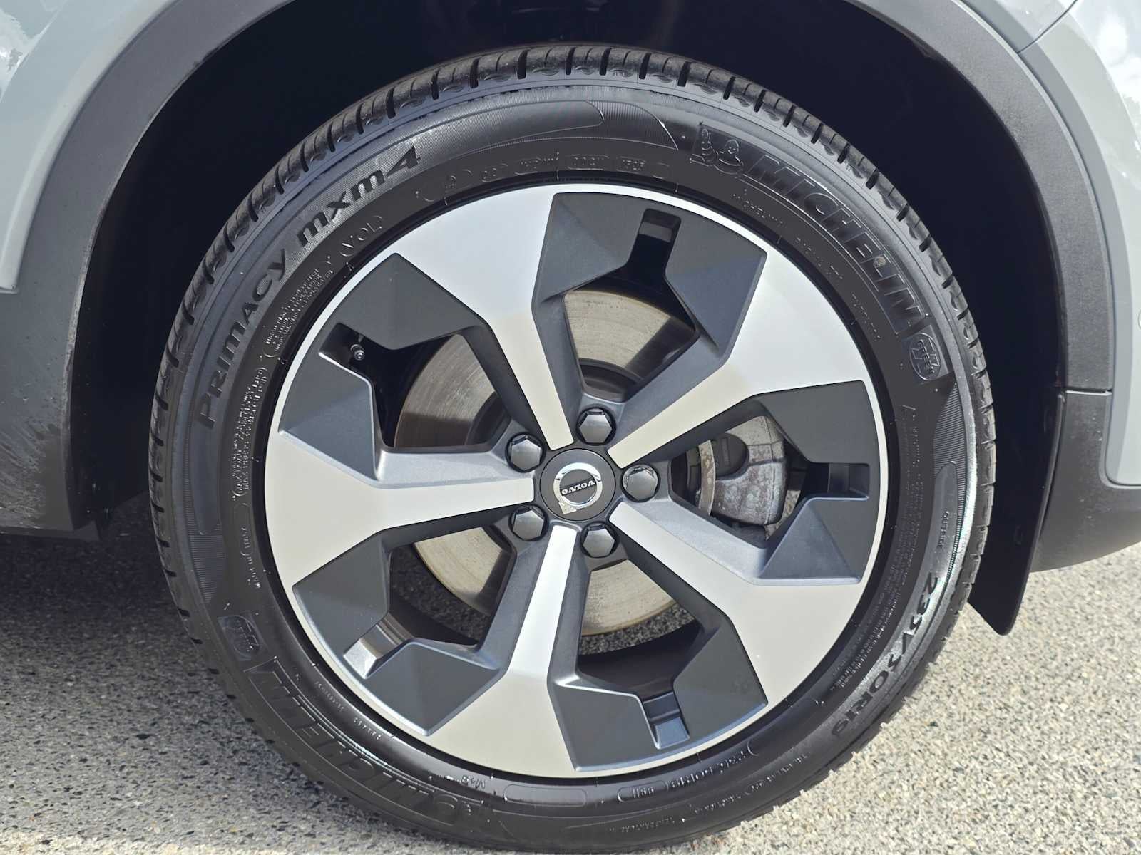 2026 Volvo XC40 Plus