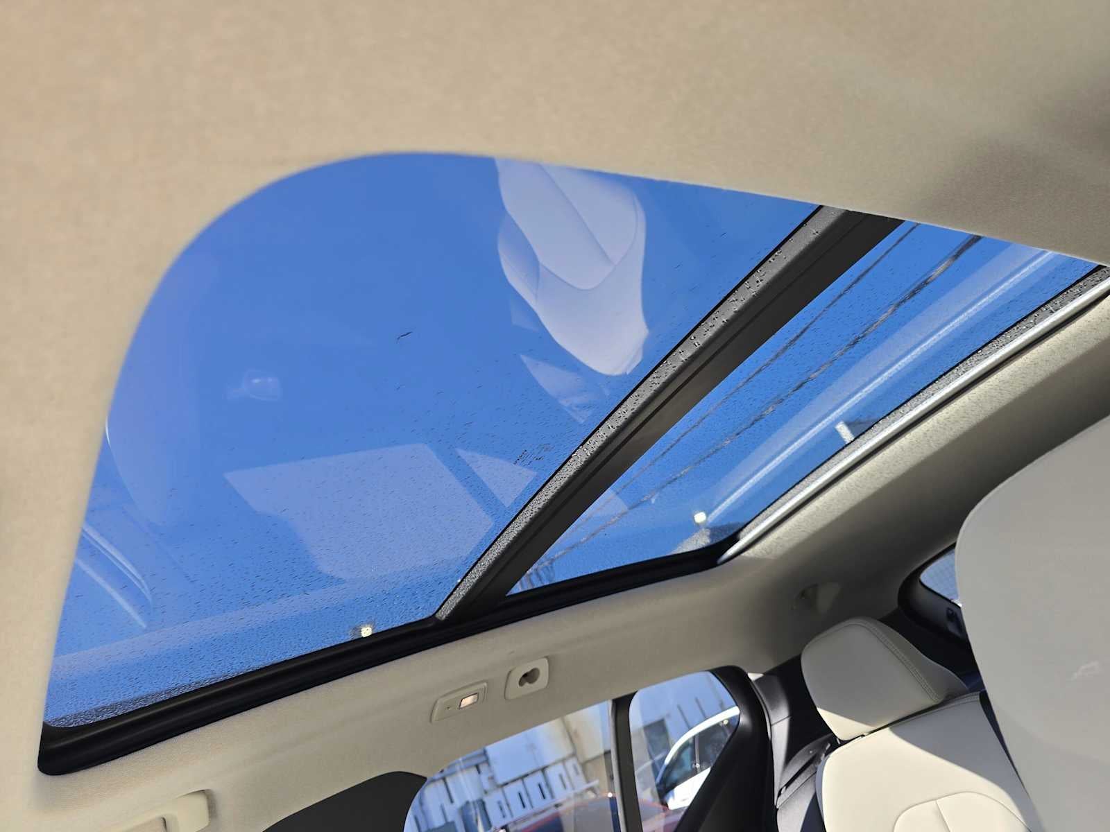 2026 Volvo XC40 Plus
