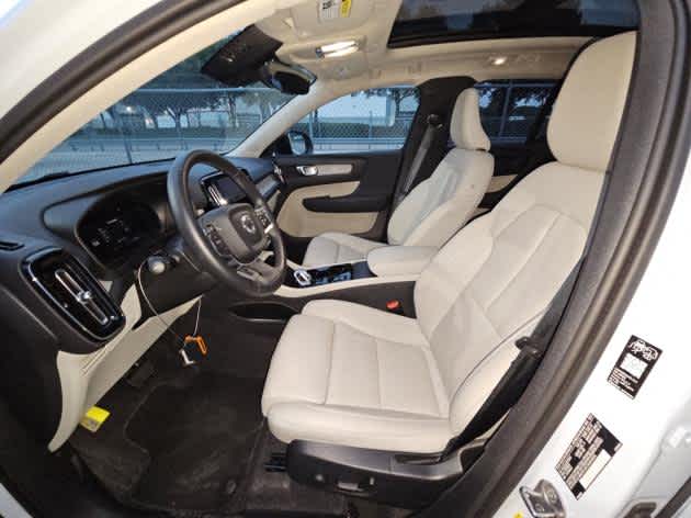 2026 Volvo XC40 Plus