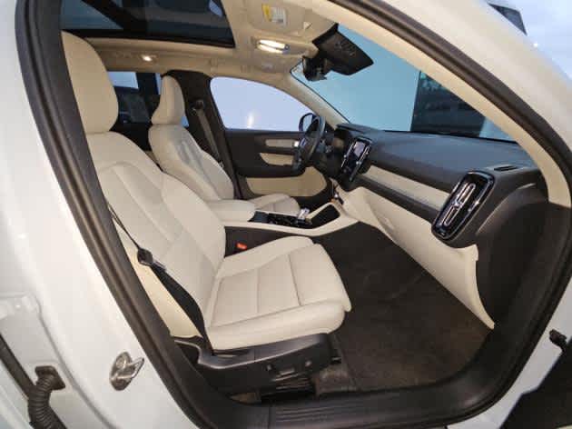 2026 Volvo XC40 Plus