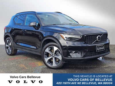 2025 Volvo XC40 Plus Dark Theme