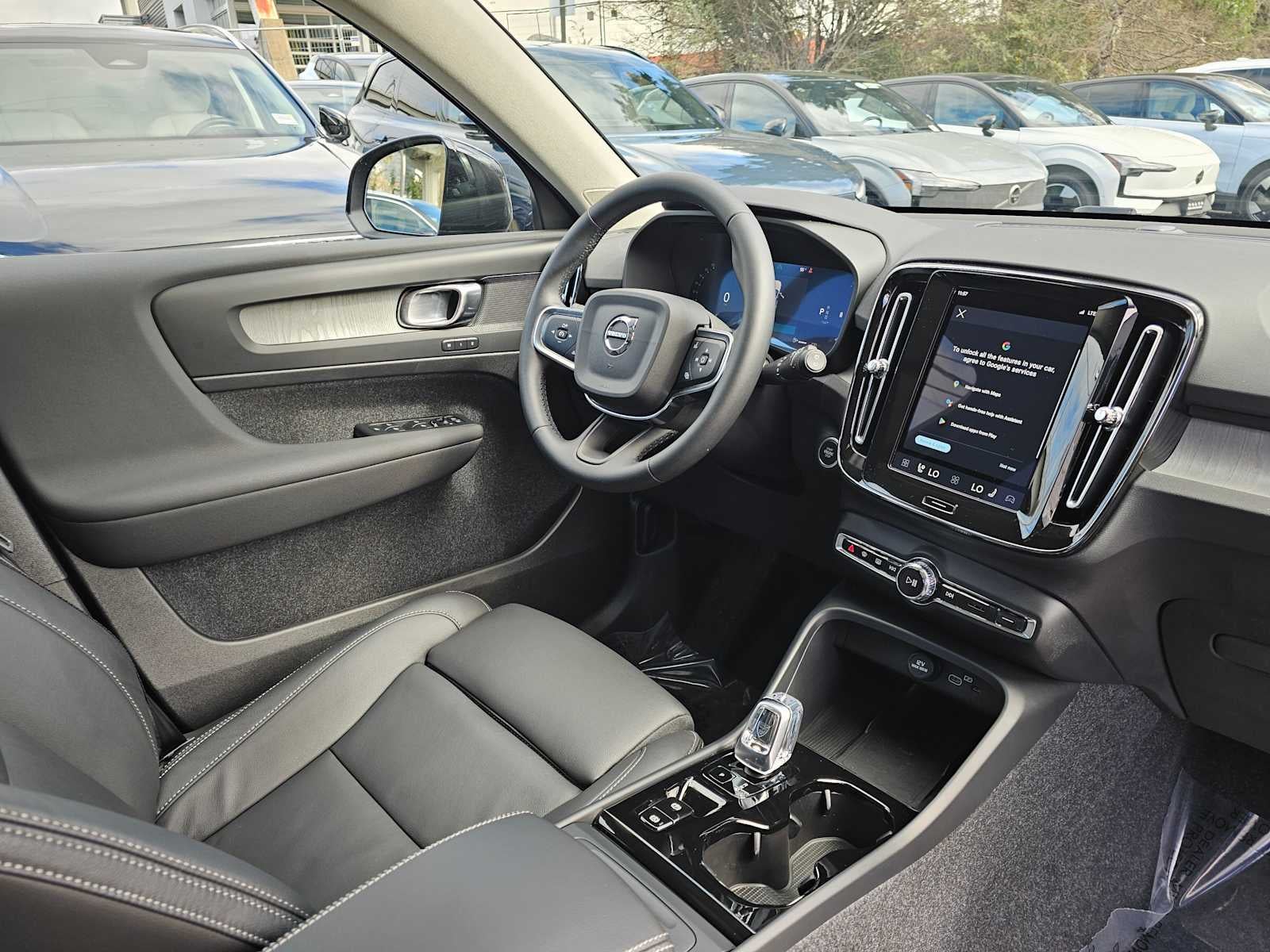 2025 Volvo XC40 Plus Dark Theme