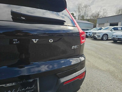 2025 Volvo XC40 Plus Dark Theme