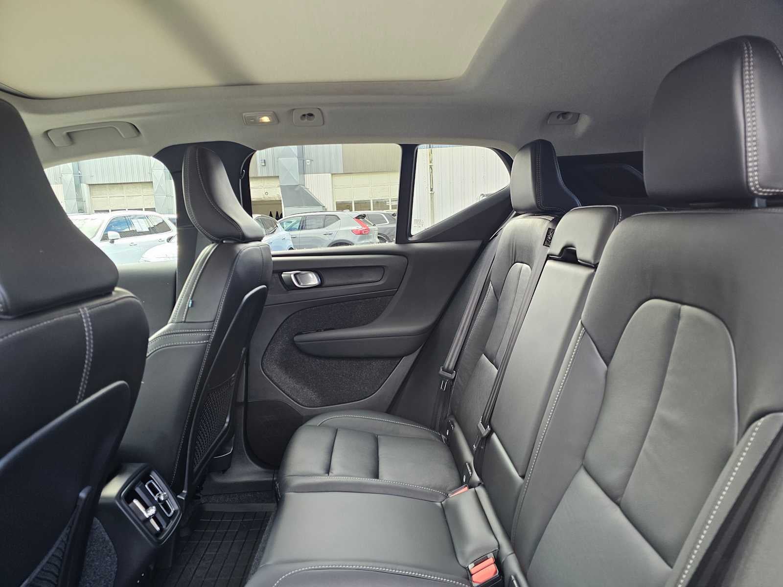 2025 Volvo XC40 Plus Dark Theme