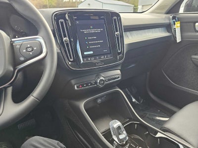 2025 Volvo XC40 Plus Dark Theme