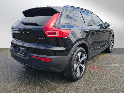 2025 Volvo XC40 Plus Dark Theme