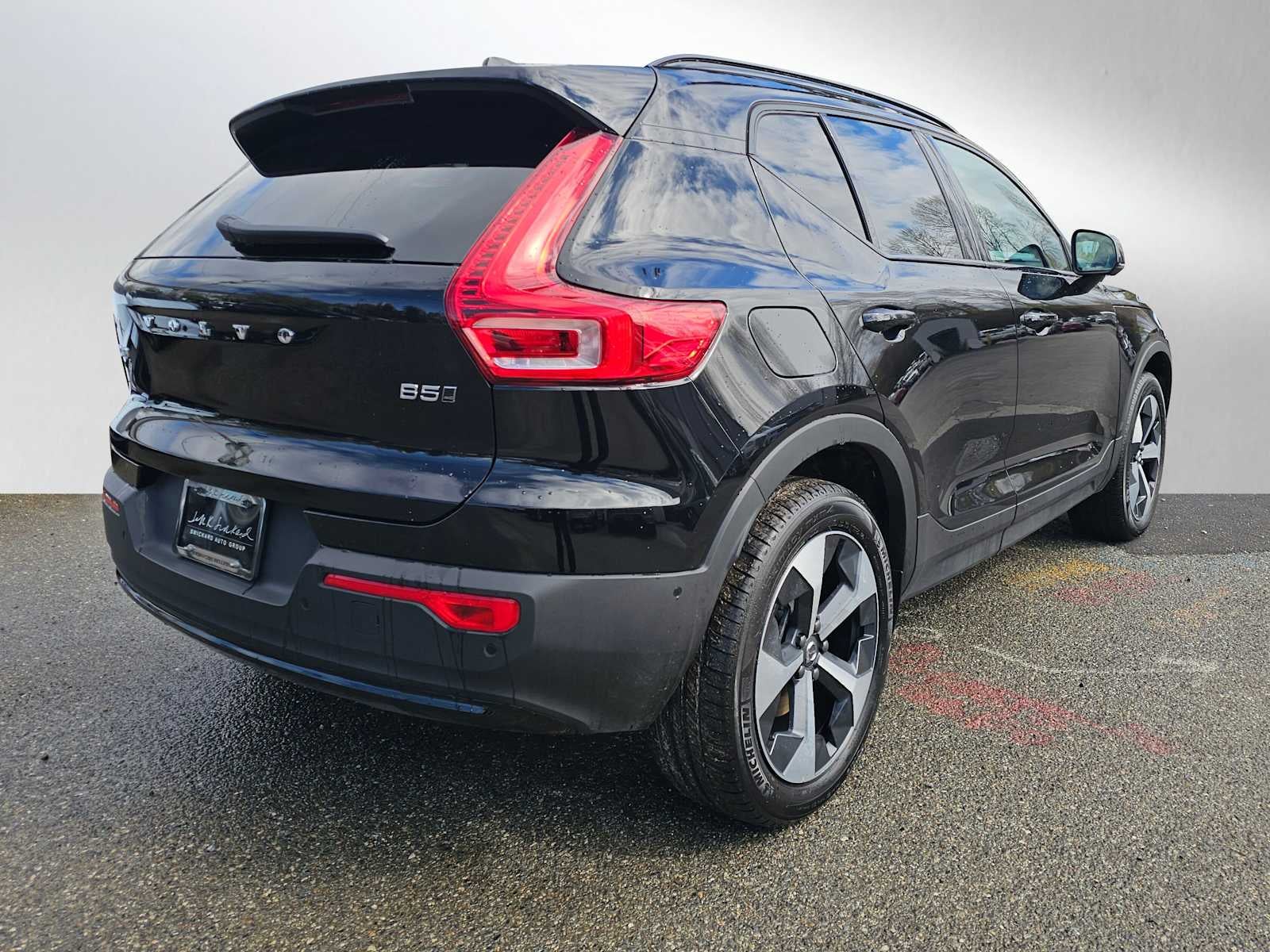 2025 Volvo XC40 Plus Dark Theme