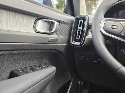 2025 Volvo XC40 Plus Dark Theme