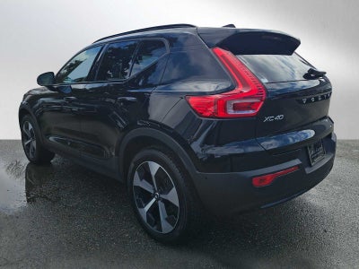 2025 Volvo XC40 Plus Dark Theme