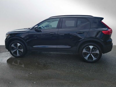 2025 Volvo XC40 Plus Dark Theme