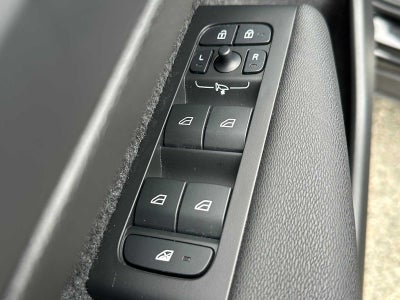 2025 Volvo XC40 Plus Dark Theme