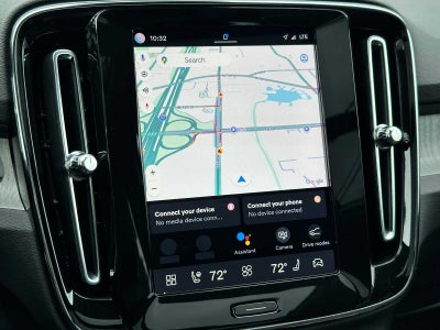 2025 Volvo XC40 Plus Dark Theme
