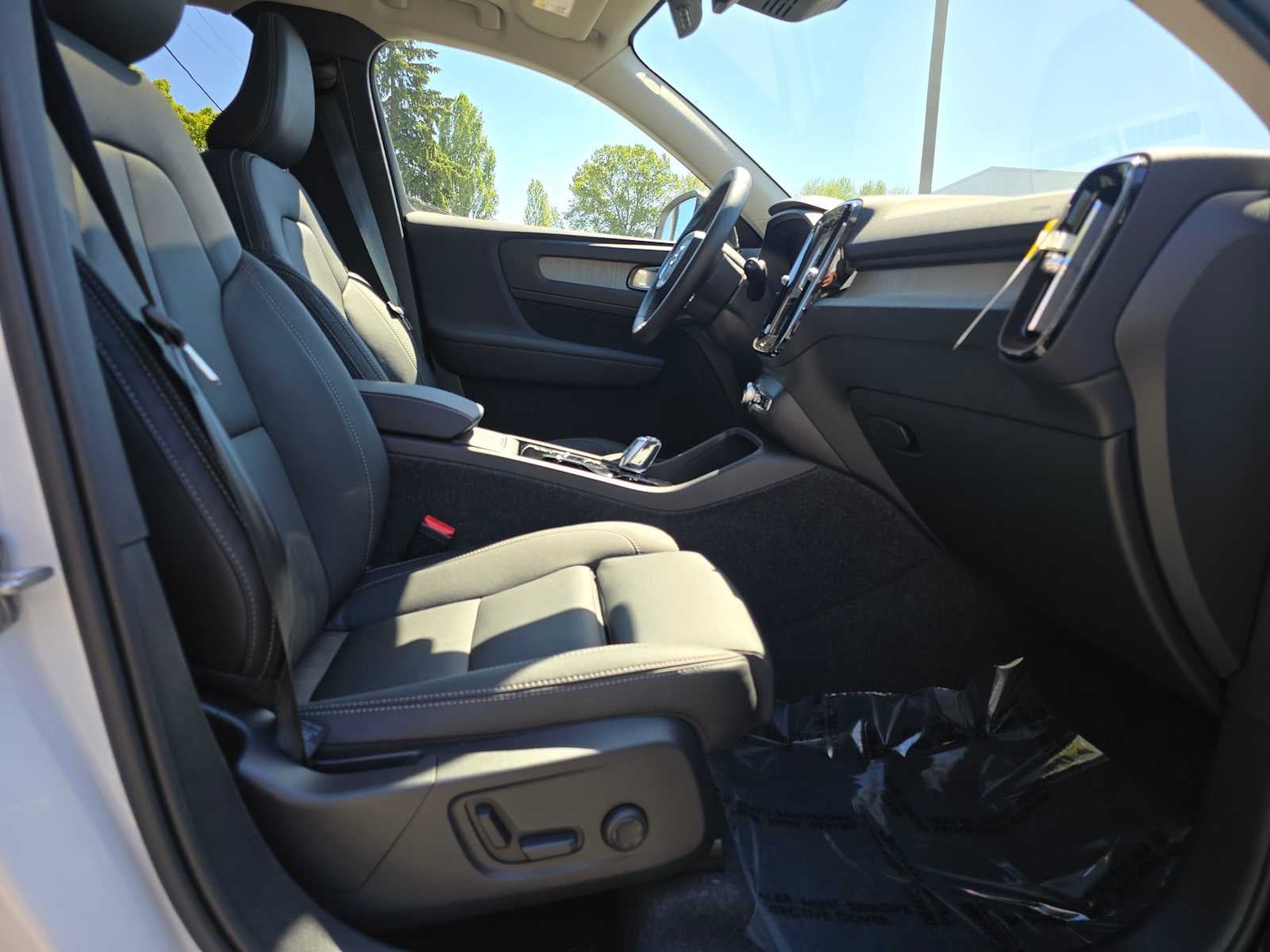 2026 Volvo XC40 Plus