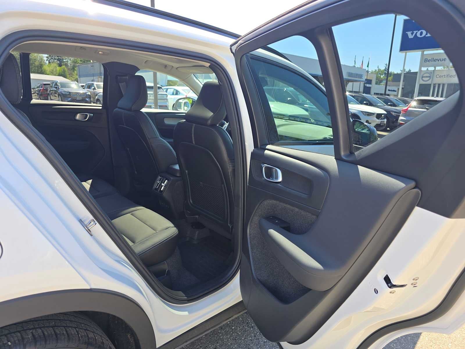 2026 Volvo XC40 Plus