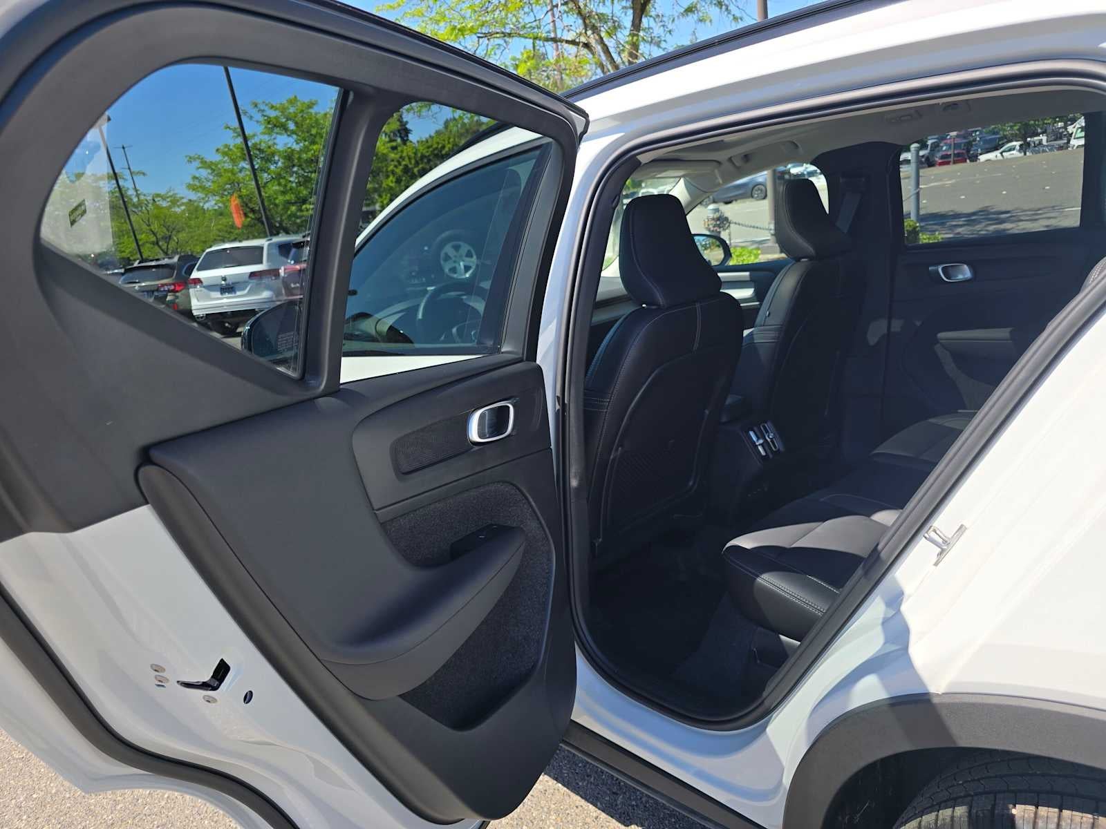 2026 Volvo XC40 Plus