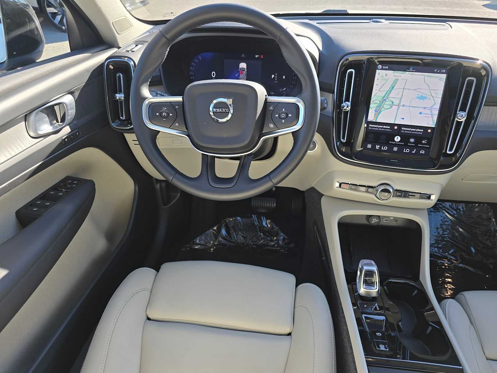 2026 Volvo XC40 Plus