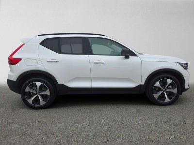 2026 Volvo XC40 Plus