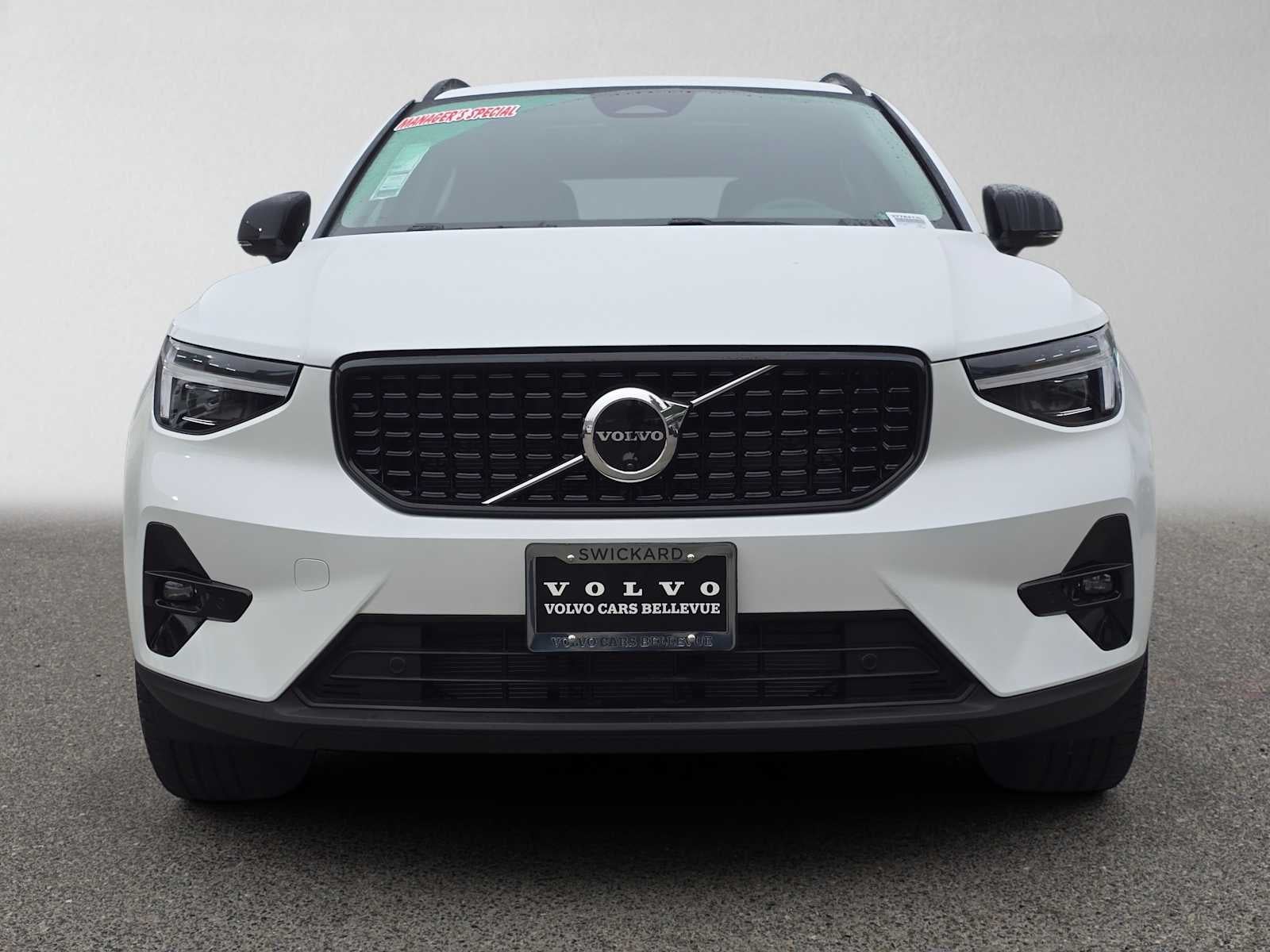 2026 Volvo XC40 Plus