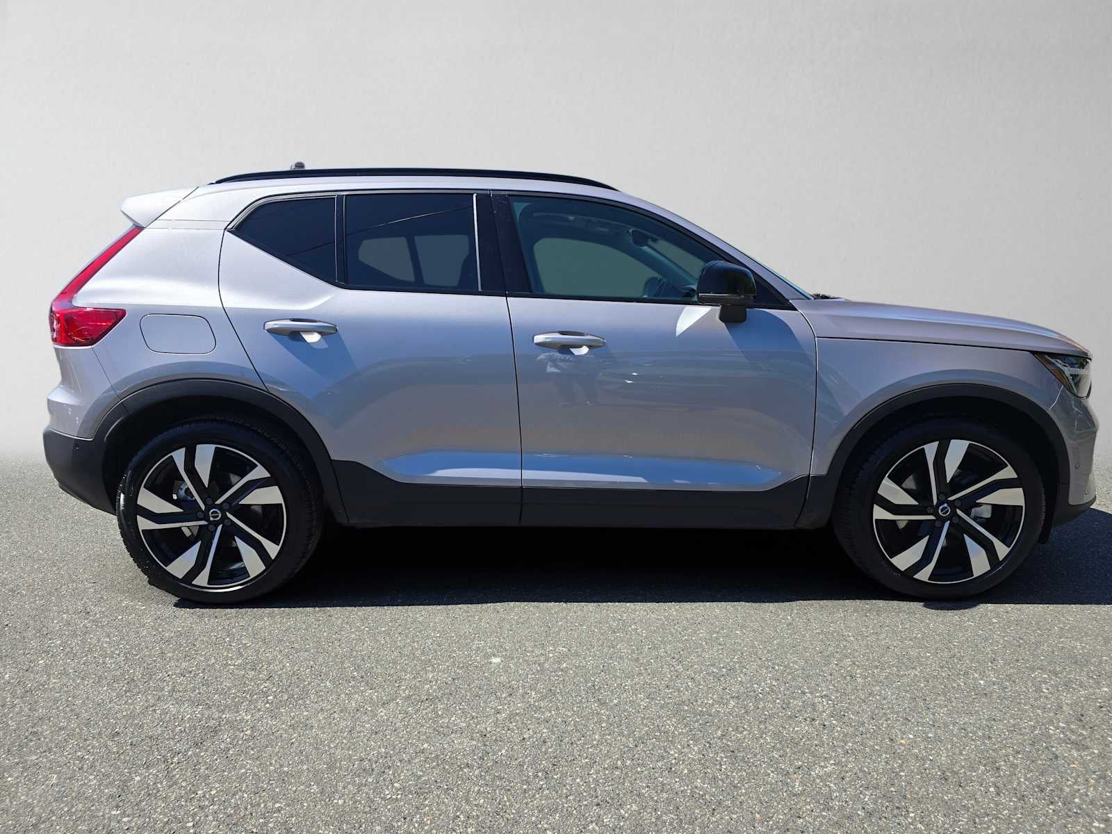 2026 Volvo XC40 Plus