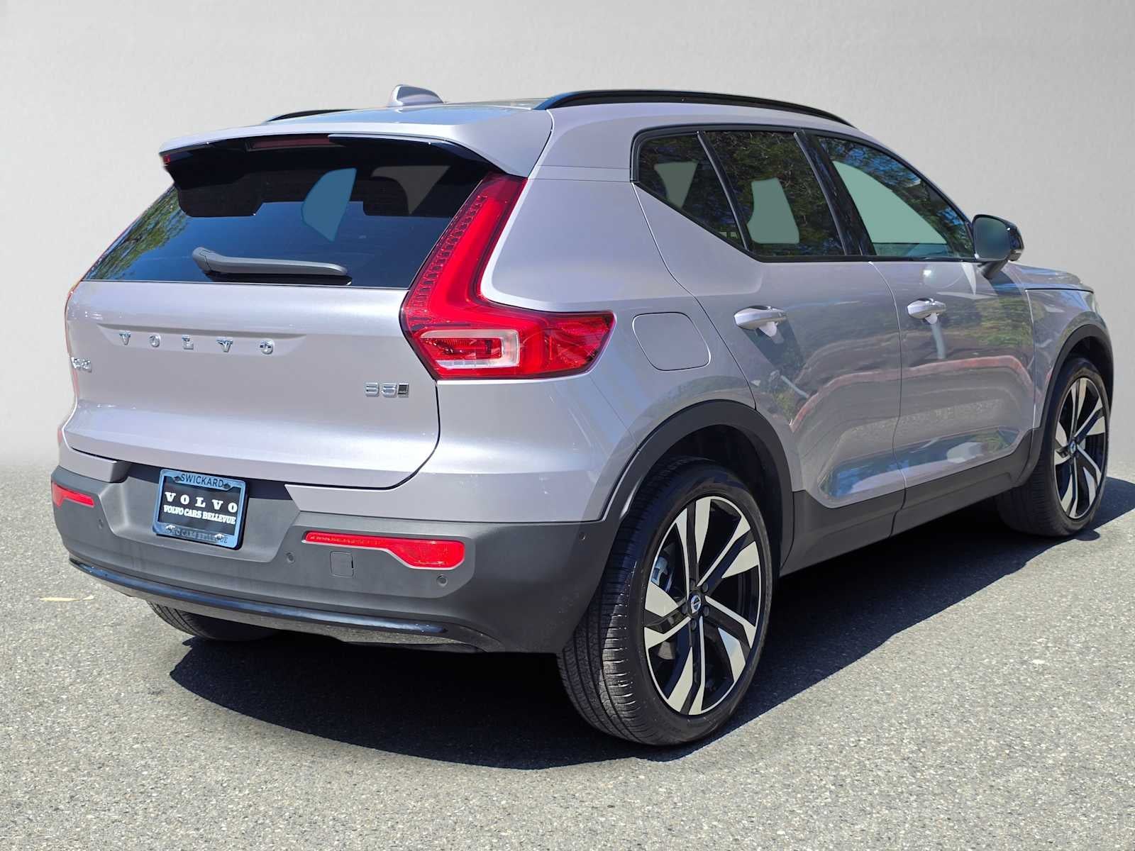 2026 Volvo XC40 Plus