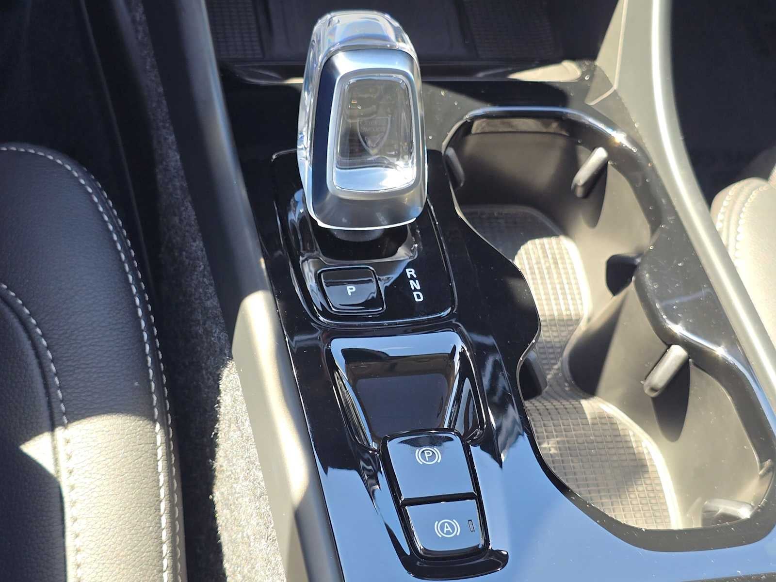 2026 Volvo XC40 Plus