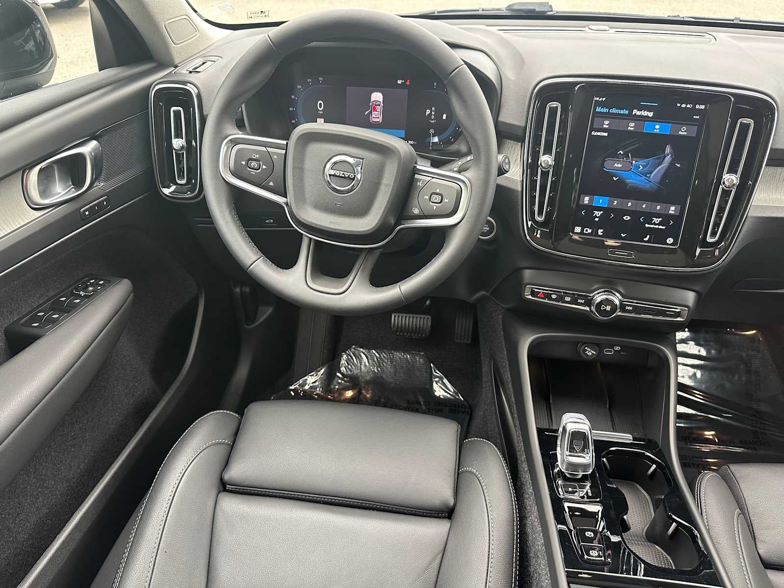 2025 Volvo XC40 Plus Dark Theme